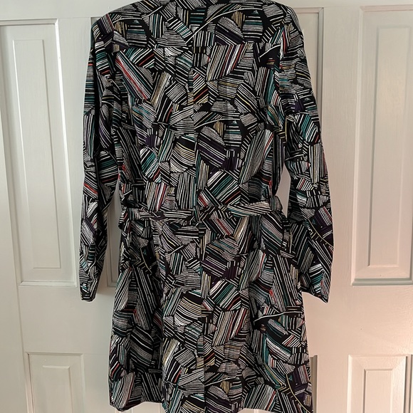 NWOT Luxury Multi-Color Fully Lined Trench Coat With Belt. Size (M). - Picture 2 of 10